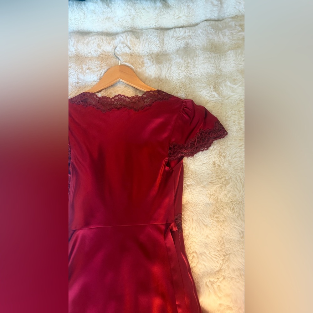 Reformation Romi Silk Dress In Sangre, NWOT, NEVER WORN, NO FLAWS. - Picture 14 of 14